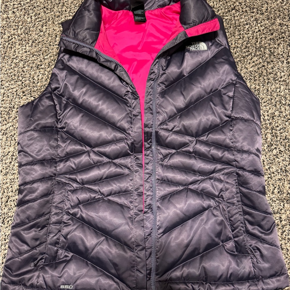 The North Face 550 Puffer Vest